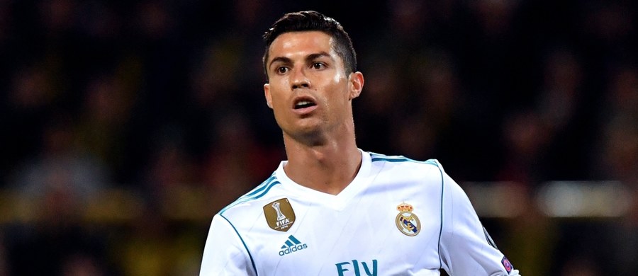 Broniący trofeum piłkarze Realu Madryt po raz pierwszy w historii wygrali w Dortmundzie z Borussią. Spotkanie drugiej kolejki grupy H Ligi Mistrzów zakończyło się zwycięstwem gości 3:1. Dwie bramki zdobył Portugalczyk Cristiano Ronaldo.