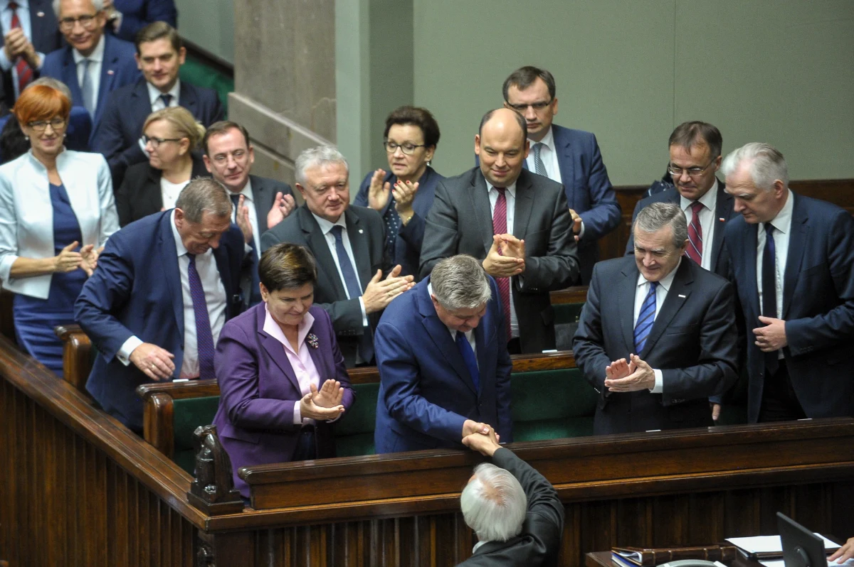 Sejm nie zgodził się na odwołanie ministra rolnictwa i rozwoju wsi Krzysztofa Jurgiela. Wniosek o wyrażenie wobec niego wotum nieufności złożyło PSL.