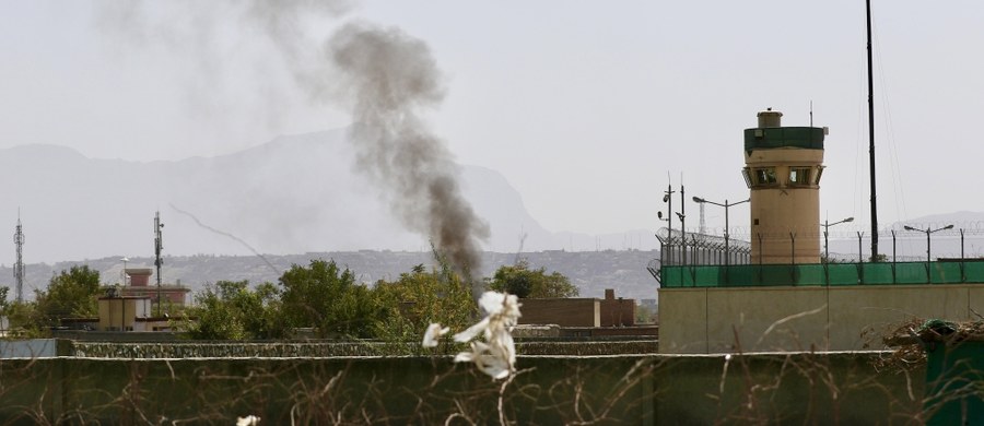 ​Atak lotnictwa USA przeprowadzony w środę w Kabulu w odpowiedzi na ostrzał rakietowy międzynarodowego lotniska w stolicy Afganistanu spowodował ofiary cywilne - podało NATO w komunikacie, nie precyzując jednak, czy chodzi o zabitych czy rannych.