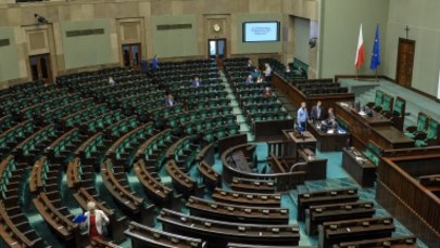 Komisja za uchyleniem immunitetu Dominikowi Tarczyńskiemu. Poseł PiS stanie przed sądem?