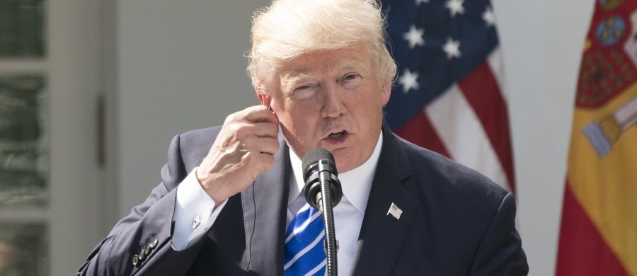 Prezydent Donald Trump przedstawił na wiecu w Indianapolis szczegóły reformy systemu podatkowego. "Przewiduje ona największą w historii redukcję podatków" – wskazał. "Będzie jedyną w życiu pokolenia szansą na odbudowę amerykańskiej wielkości" – dodał. Jak zapewniał w środę amerykański prezydent, reforma fiskalna sprawi, że "do Ameryki powrócą utracone miejsca pracy".