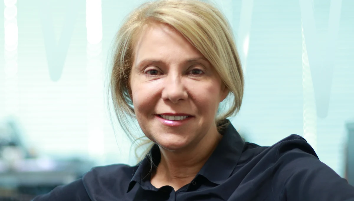 Minister sprawiedliwości nie reformuje – oświadczyła w Porannej rozmowie w RMF FM Barbara Dolniak. "Od 2 lat nie ma żadnej ustawy, która reformuje wymiar sprawiedliwości" – mówiła wicemarszałek Sejmu. O ustawie o sądach powszechnych, podpisanej przez prezydenta Dudę, Barbara Dolniak mówi: "Ona wprowadza ręczne sterowanie, pozwala ministrowi na ręczną wymianę sędziów". W internetowej części rozmowy posłanka Nowoczesnej określiła postulaty swojej partii wobec reformy wymiaru sprawiedliwości. "My mówimy: sądy bliżej ludzi, uproszczenie procedur, uproszczenie języka prawniczego, obniżenie kosztów. Ile osób rezygnuje ze spraw sądowych? Mnóstwo, bo koszty są najwyższe - jedne z najwyższych w Europie w sprawach gospodarczych w przeliczeniu PKB na obywatela" - stwierdził gość RMF FM. Posłanka partii "Nowoczesna Ryszarda Petru" zaprzeczyła, jakoby istniały plany zmiany nazwy ugrupowania. Odnosząc się do słów przewodniczącego PO Grzegorza Schetyny o wspólnych listach wyborczych opozycji w nadchodzących wyborach samorządowych, powiedziała: "Mam nadzieję, że Schetyna mówiąc o wspólnych listach mówi o listach PO i N".