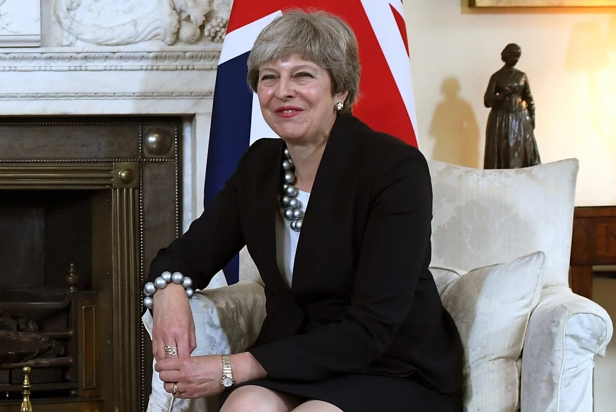 ​Rząd w Londynie rozważa możliwość zablokowania przyszłych kontraktów wojskowych z amerykańskim koncernem Boeing po tym, jak spór dotyczący kanadyjsko-brytyjskich samolotów Bombardier zagroził relacjom handlowym między USA a Wielką Brytanią. Wcześniej kanadyjskie media poinformowały, że Stany Zjednoczone i Kanada prowadzą wojnę handlową w przemyśle lotniczym. USA chcą nałożyć karne cła w wysokości 220 procent na samoloty koncernu Bombardier. Brytyjskie media piszą, że jest to osobista porażka premier Theresy May, która osobiście interweniowała w sporze, apelując do prezydenta Donalda Trumpa o wstawienie się w imieniu Bombardiera.