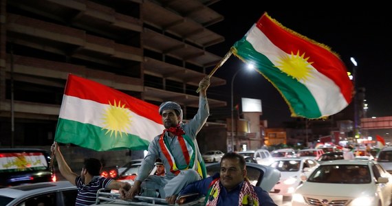 ​Iran zakazał transportu produktów naftowych z oraz do irackiego Kurdystanu w odpowiedzi na referendum niepodległościowe przeprowadzone w tym tygodniu na terenie tego autonomicznego regionu w Iraku i na obszarach spornych - podały w sobotę irańskie media.