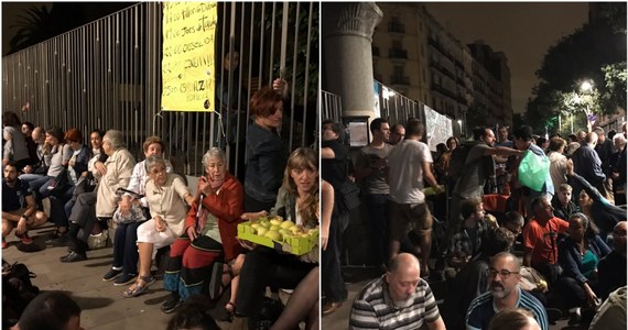 Katalończycy od wczesnych godzin rannych formują kolejki przed lokalami, gdzie zamierzają oddać głos w kontestowanym przez rząd centralny w Madrycie referendum w sprawie niepodległości Katalonii. Lokale wyborcze mają być czynne od godz. 9:00. Są jednak obawy, że władze centralne nie dopuszczą do otwarcia wielu z nich.