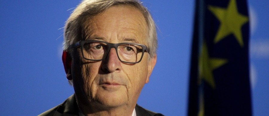 Szef Komisji Europejskiej Jean-Claude Juncker stwierdził w wywiadzie dla gazety "Bild", że jest przeciwny sankcjom finansowym przeciwko Polsce i Węgrom dopóki dialog z tymi krajami nie został zakończony.