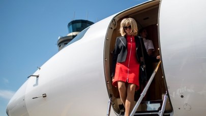 Zbyt seksowne stroje Brigitte Macron. Internauci żądają, by przestała nosić mini 