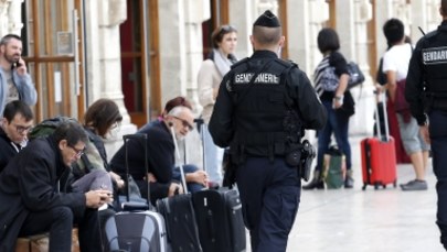 Cztery osoby zatrzymane w związku z atakiem nożownika w Marsylii