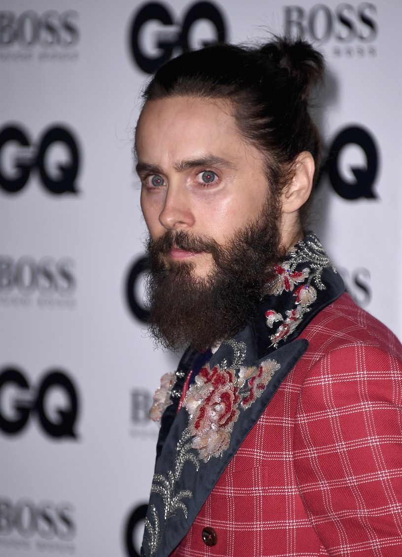 ​Jared Leto zagra Hugh Hefnera w planowanej przez Bretta Ratnera biografii o zmarłym niedawno twórcy "Playboya".