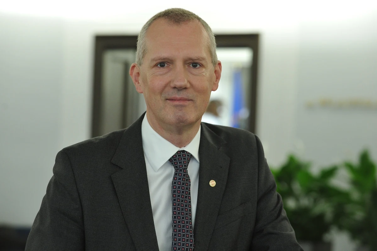 ​W nocy doszło do włamania do biura senatora Prawa i Sprawiedliwości Rafała Ślusarza. Splądrowano również sąsiadujące z nim pomieszczenia w budynku w Gryfowie Śląskim na Dolnym Śląsku.