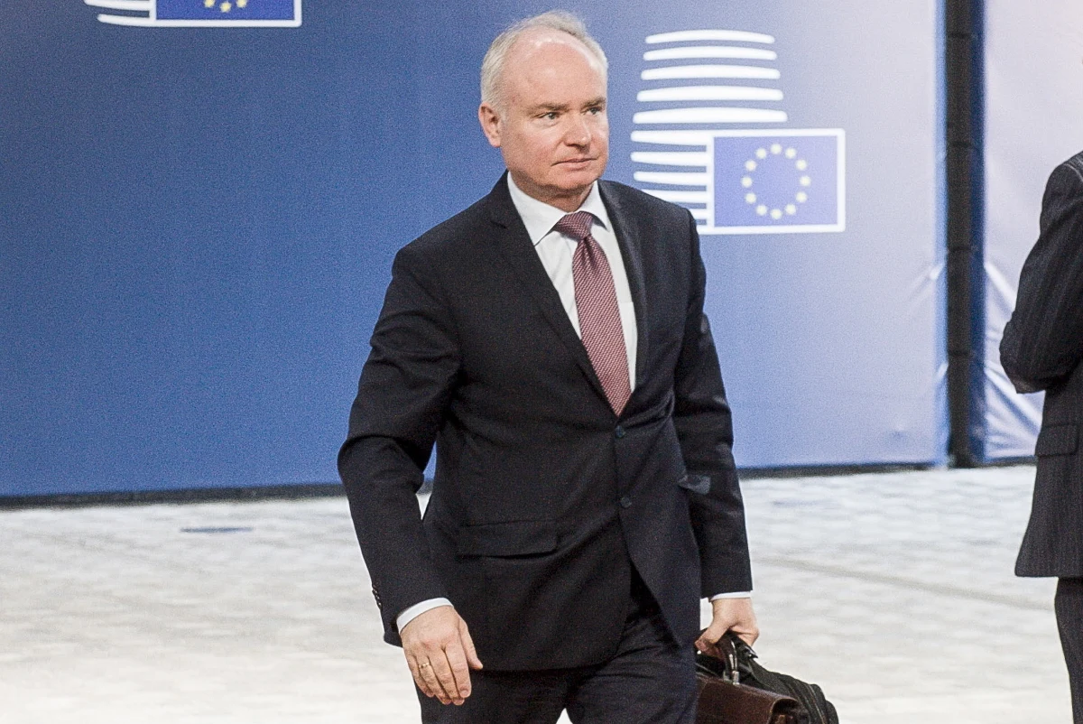 Stały przedstawiciel Polski przy UE Jarosław Starzyk złożył w piątek na moje ręce rezygnację z pełnionej funkcji - powiedział PAP szef MSZ Witold Waszczykowski. Jak dodał, ambasador umotywował swoją decyzję względami osobistymi. Resort dyplomacji poinformował, że rezygnacja została przyjęta.