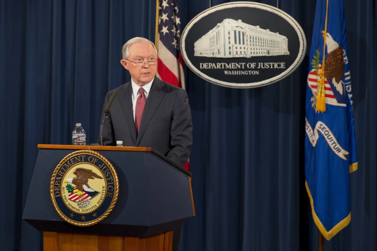 ​Prokurator generalny i minister sprawiedliwości USA Jeff Sessions opublikował w piątek 20 zasad wolności religijnej. Mają one być wskazówkami dla wszystkich amerykańskich departamentów i agencji rządowych.