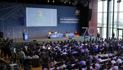 Angela Merkel zapowiada rozmowy koalicyjne z FDP i Zielonymi