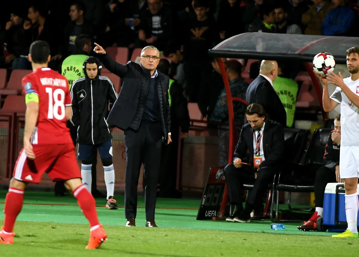 W niedzielnym meczu z Czarnogórą w Warszawie w eliminacjach mistrzostw świata polscy piłkarze mają bardzo duże szanse awansu. Podopiecznym Adama Nawałki wystarczy remis. W przeszłości w decydujących spotkaniach ostatniej kolejki biało-czerwoni potrafili sobie radzić.