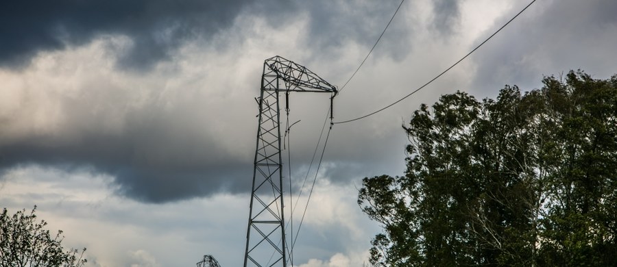 Energetycy przywrócili dostawy prądu u ok. 600 tys. klientów - poinformowała w sobotę wieczorem Enea Operator. Po przejściu orkanu Ksawery, bez zasilania jest wciąż 34 tys. odbiorców, z czego blisko połowa w obszarze dystrybucji Zielona Góra.
