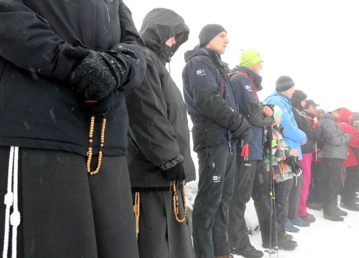 W 320 kościołach stacyjnych na terenie 22 diecezji na obrzeżach Polski została podjęta modlitwa o pokój dla Polski i całego świata. To wszystko w ramach ogólnopolskiej akcji "Różaniec do granic",