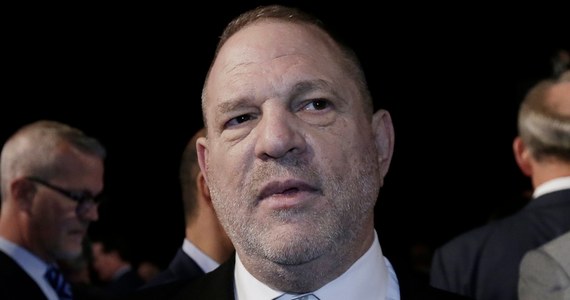 W związku zarzutami o molestowanie seksualne znany amerykański producent filmowy Harvey Weinstein został zwolniony z wytwórni filmowej The Weinstein Company (TWC). Taką informację podały w niedzielę wieczorem czasu lokalnego amerykańskie media.