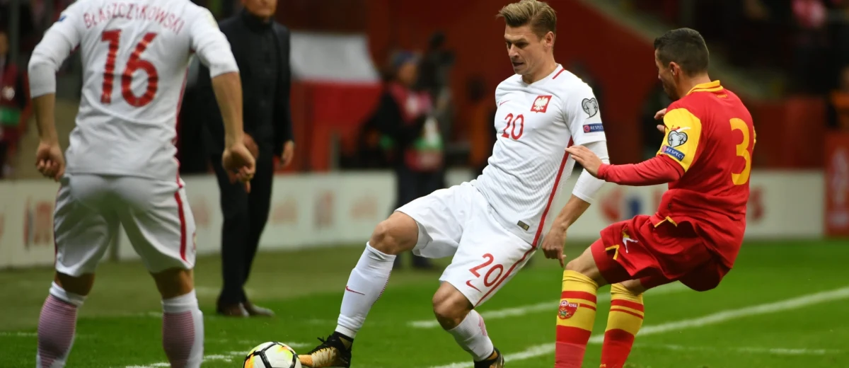 Łukasz Piszczek doznał kontuzji więzadeł pobocznych w prawym kolanie w niedzielnym meczu z Czarnogórą (4:2) kończącym eliminacje do piłkarskich mistrzostw świata 2018 w Rosji.