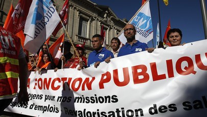 Nauczyciele, personel szpitali, policjanci i pracownicy lotnisk. We Francji strajkuje 5 mln osób
