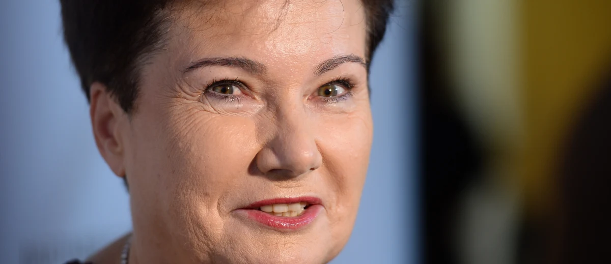 "Wycofam wezwanie dla prezydent Warszawy jako strony, jeśli w grudniu, na posiedzeniu komisji ws. Noakowskiego 16, stawi się jako świadek" - powiedział przewodniczący komisji weryfikacyjnej Patryk Jaki. Dodał, że celem komisji nie jest karanie Gronkiewicz-Waltz a sprawiedliwość.