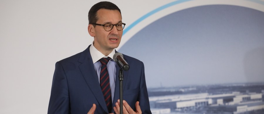 Zakaz handlu w niedziele jest bardziej zmianą społeczną niż gospodarczą - twierdzi wicepremier, minister rozwoju i finansów Mateusz Morawiecki. Dodał, że obciążenia dla gospodarki związane z zakazem mogą być niewielkie. „Ustawa, która ma dziesiątki czy setki wyjątków, to może nie jest najlepsze rozwiązanie” – stwierdził.