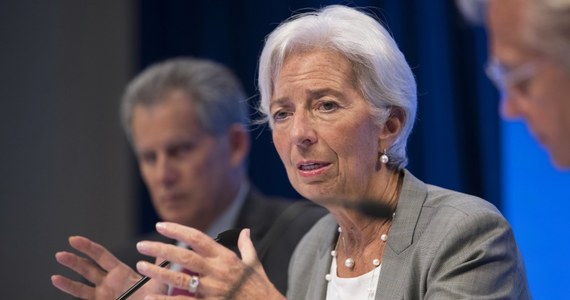 Szefowa Międzynarodowego Funduszu Walutowego (MFW) Christine Lagarde oceniła, że wiele zagrożeń politycznych może zakłócić odbudowę światowej gospodarki, pomimo oznak, że rok 2017 będzie najlepszym rokiem dekady. Na dorocznej konferencji prasowej MFW oraz Banku Światowego w Waszyngtonie Lagarde ostrzegła światowych liderów biznesowych przed napięciami politycznymi związanymi z rosnącą niechęcią do globalizacji.