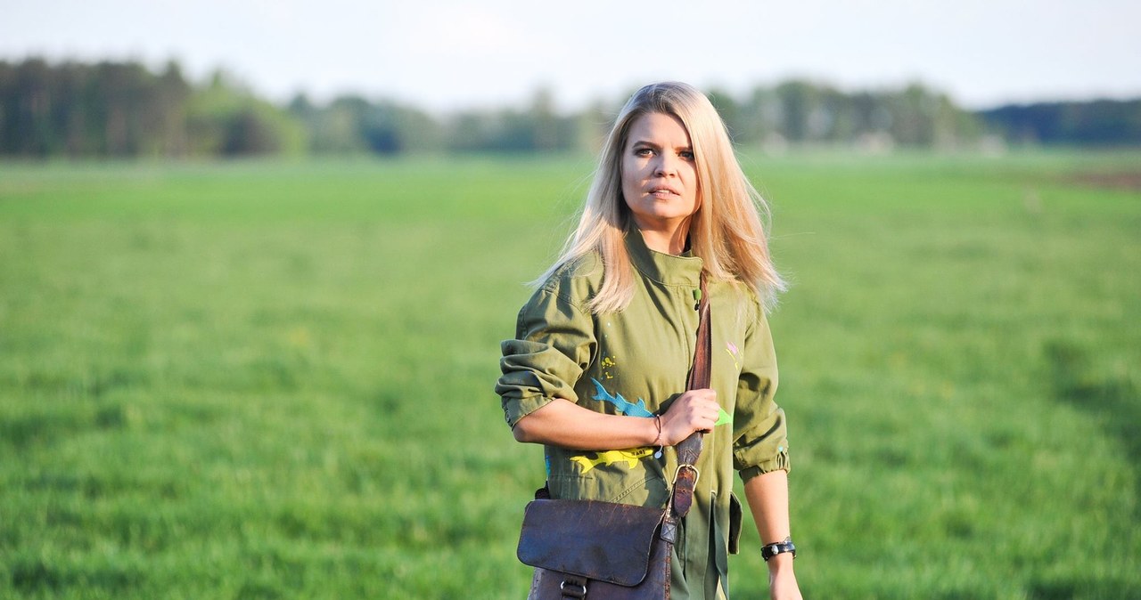 Prowadząca program "Rolnik szuka żony" to kobieta pełna kontrastów. Potrafi być wrażliwa i emocjonalna, ale też silna i zdecydowana. Marta Manowska uwielbia szybką jazdą samochodem, samotne  wyprawy do Azji i… muzykę metalową!