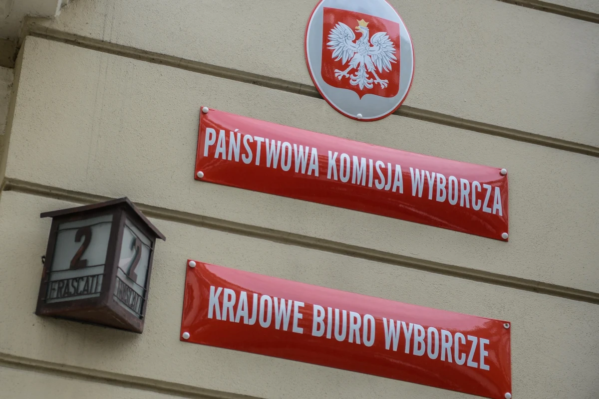 K​rajowe Biuro Wyborcze pomyślnie zakończyło pierwszy z serii testów Systemu Wsparcia Organów Wyborczych - poinformowała Państwowa Komisja Wyborcza. PKW podała, że test dotyczył modułów odnoszących się do wyborów samorządów.