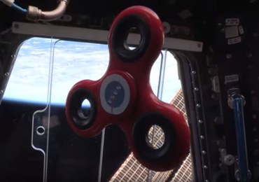 Jak kręci się fidget spinner w kosmosie? Astronauci NASA nagrali film