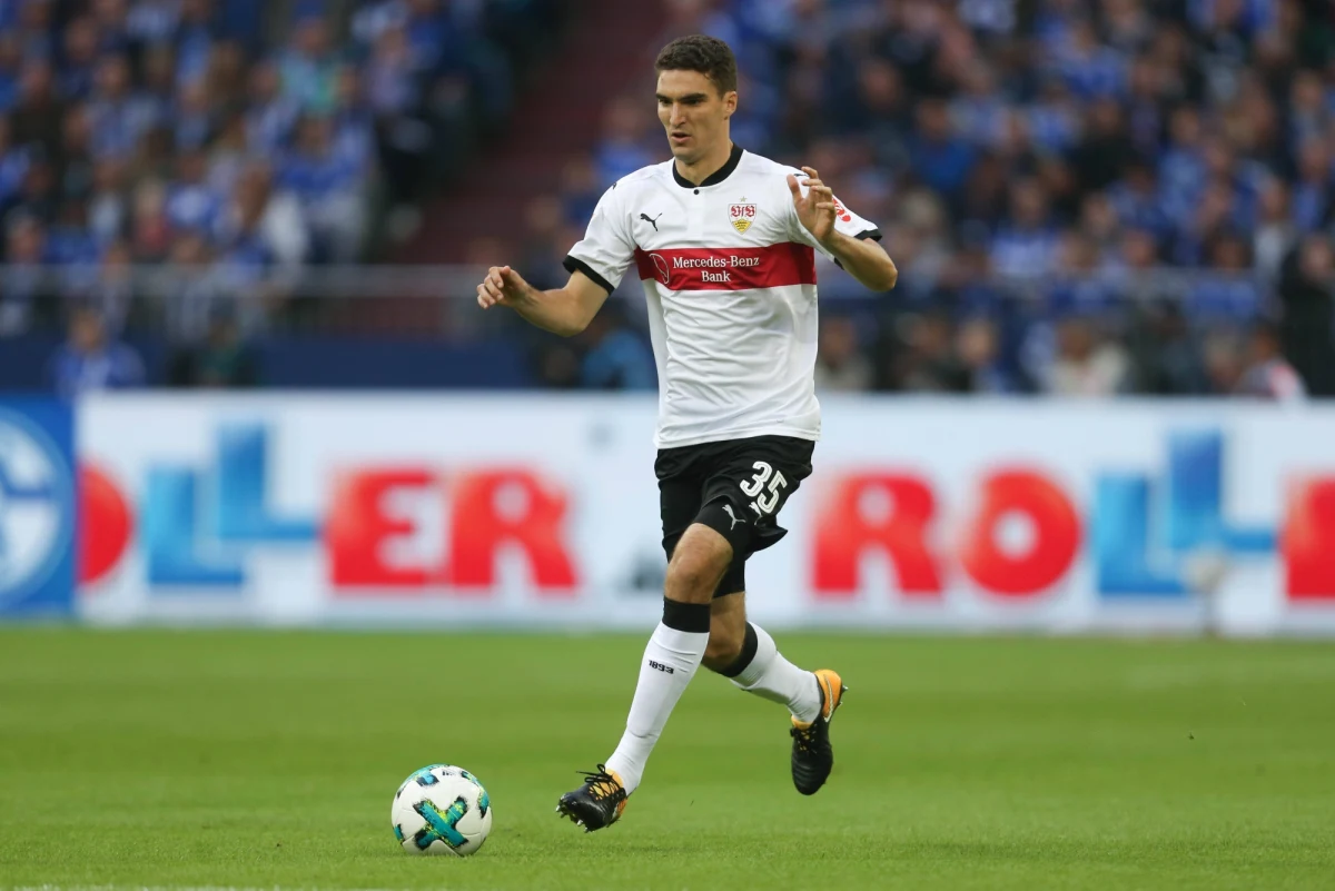 ​Kilka tygodni będzie pauzował piłkarz reprezentacji Polski Marcin Kamiński. 25-letni obrońca VfB Stuttgart doznał kontuzji stawu skokowego (więzadło) w piątkowym meczu ligi niemieckiej z FC Koeln (2:1).