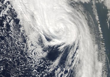 Huragan Ophelia szaleje nad Irlandią