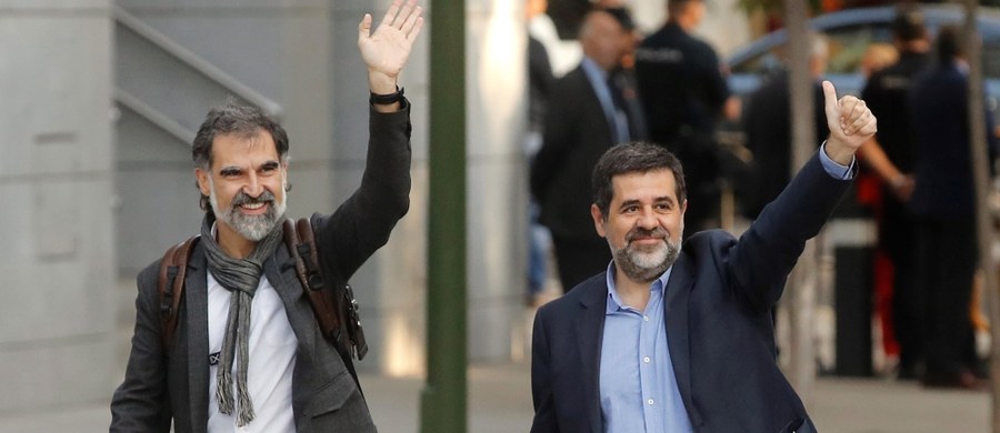 Sąd Najwyższy w Madrycie zadecydował o zastosowaniu wobec Jordiego Cuixarta i Jordiego Sancheza, liderów katalońskich organizacji niepodległościowych, tymczasowego aresztu. Mężczyźni są podejrzewani o podburzanie do niepokojów.