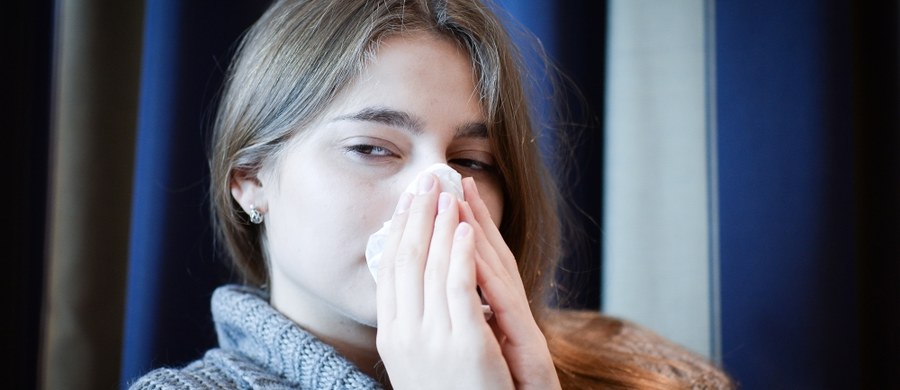 Ponad 220 tysięcy zachorowań i podejrzeń zachorowania na grypę odnotowali lekarze w całej Polsce w pierwszej połowie października. To najnowsze dane Narodowego Instytutu Zdrowia Publicznego.