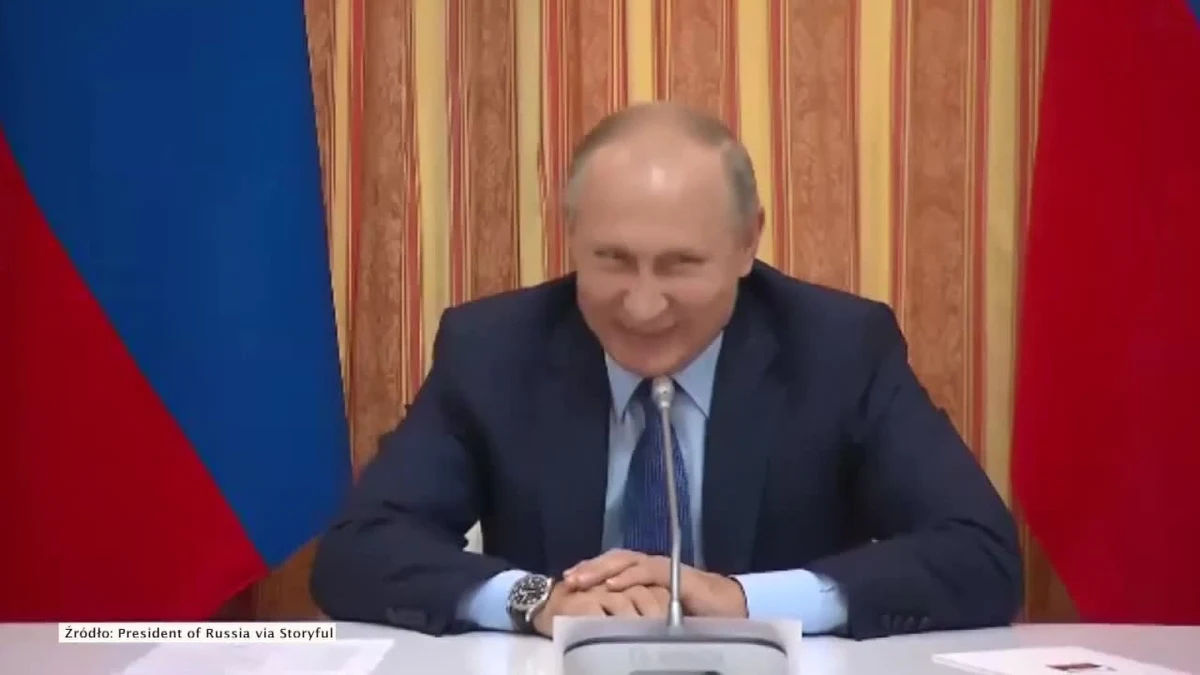 Prezydent Rosji Władimir Putin nie mógł powstrzymać śmiechu, gdy minister rolnictwa Aleksander Tkaczow zaproponował zwiększenie eksportu wieprzowiny do Indonezji. "Niemcy produkują rocznie 5,5 mln ton wieprzowiny, z czego prawie 3 mln eksportują do innych krajów, takich jak Chiny, Indonezja, Japonia, czy Korea. Dlatego nie możemy przestać eksportować wieprzowiny. Musimy zwiększyć produkcję" - przekonywał Tkaczow. "Indonezja to kraj muzułmański. Oni nie jedzą wieprzowiny" - zwrócił mu uwagę Putin. Tkaczow przyznał się do pomyłki i doprecyzował, że chodziło mu o Koreę Południową. "A co to za różnica?" - dodał po chwili i skutecznie rozśmieszył prezydenta Rosji.