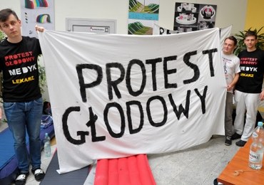 Lekarze rezydenci: Do końca tygodnia protest głodowy w czterech kolejnych miastach