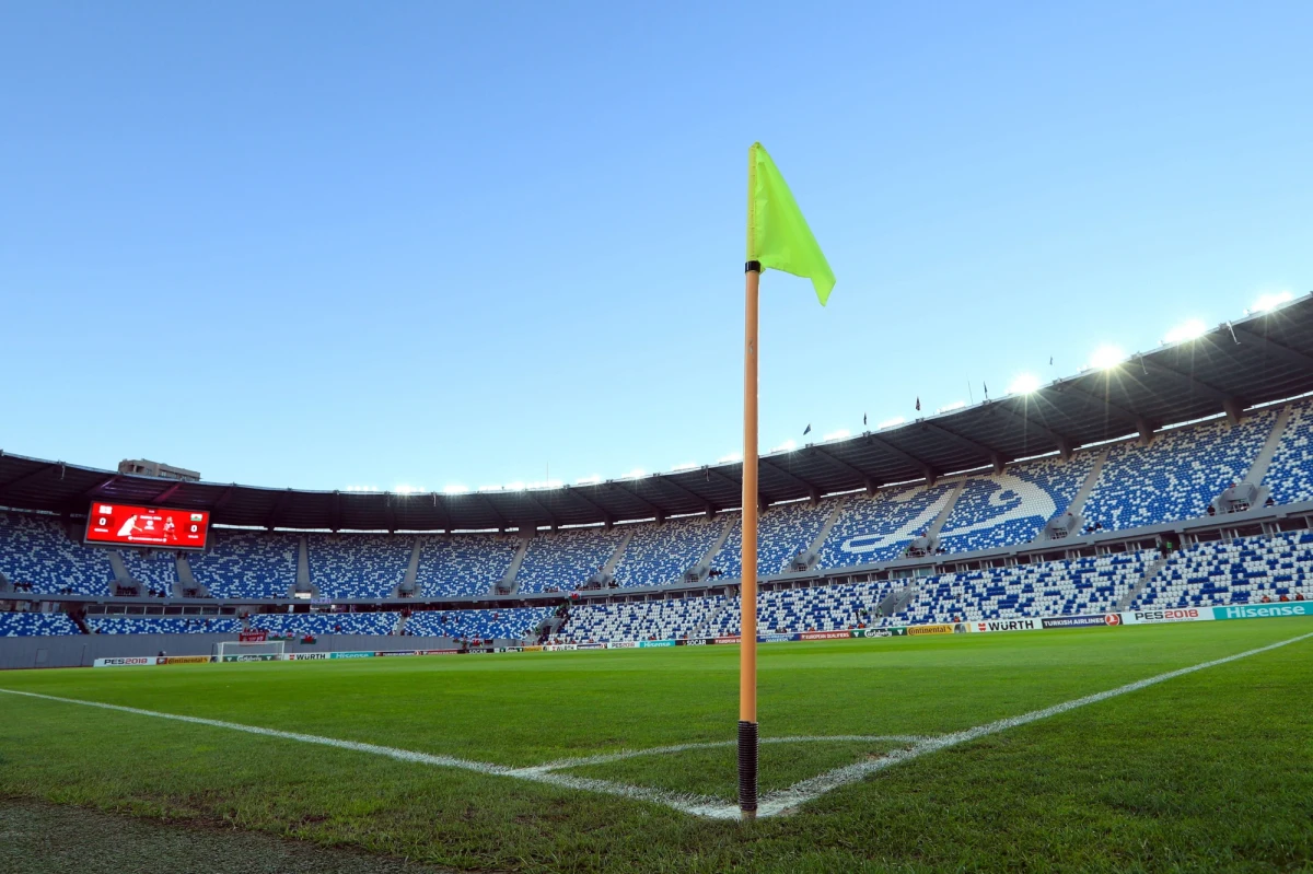 ​Mer Kaliningradu Aleksandr Jaroszuk poradził mieszkańcom, aby podczas przyszłorocznych mistrzostw świata w piłce nożnej wyjechali z miasta, a tym, którzy zostaną, aby... nikogo nie bili.