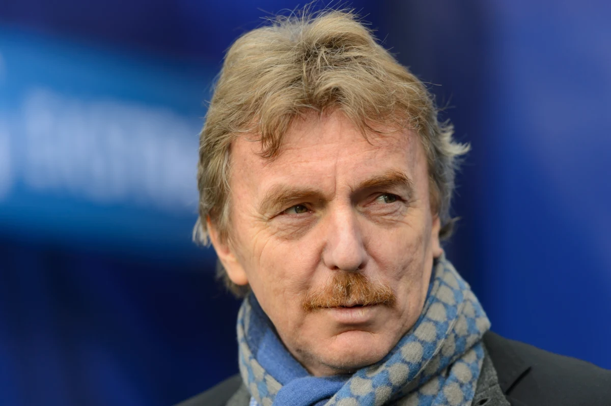 "Mamy pewien projekt dotyczący 2019 roku, bo to będzie stulecie PZPN. Chcielibyśmy zobaczyć, czy uda nam się wystartować w organizacji mistrzostw świata U-20 w Polsce" - ogłosił prezes PZPN Zbigniew Boniek podczas XVII Ogólnopolskiej Konferencji "Bezpieczny stadion" w Kielcach. Zaznaczył, że będzie rozmawiał o tej sprawie z ministrem sportu i turystyki Witoldem Bańką, ponieważ "w tym projekcie musi pomóc państwo polskie, rząd, samorządy i wiele innych czynników".