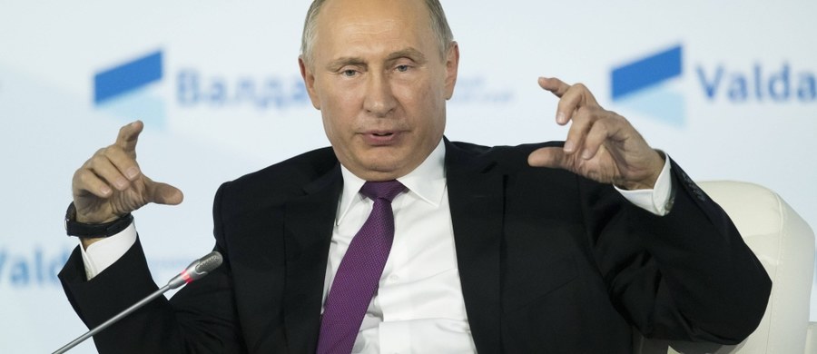 Prezydent Rosji Władimir Putin oświadczył, że zamknięcie granicy pomiędzy jego krajem a "republikami ludowymi" na wschodzie Ukrainy doprowadzi do rzezi. Jak mówił, Rosja nigdy do tego nie dopuści.