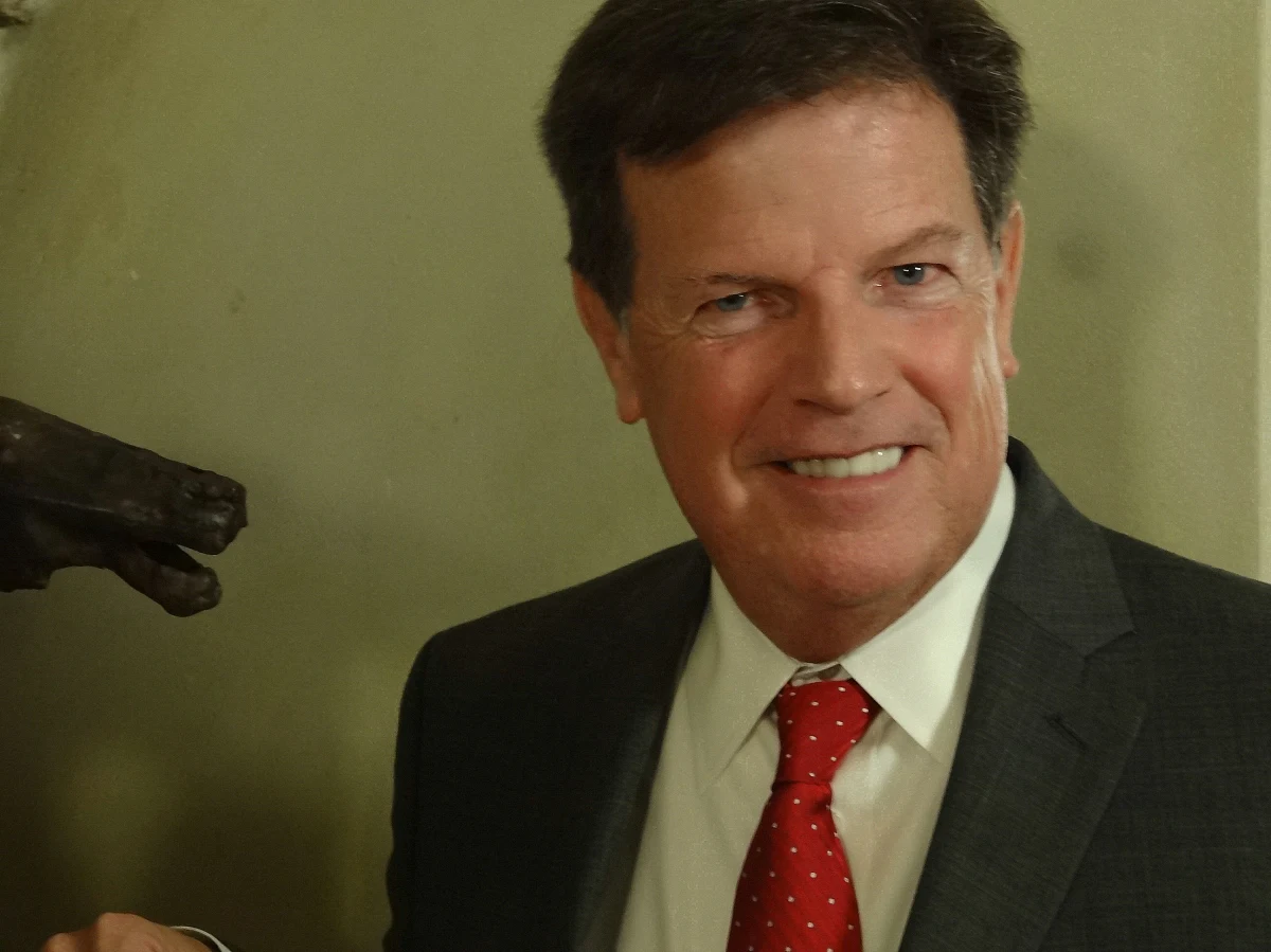 "Jeśli tworzycie start-up, zamiast koncentrować się na znalezieniu pierwszego inwestora, powinniście skupić się na poszukiwaniu pierwszego klienta. Jeśli możecie pokazać, że macie klientów, inwestorzy sami się pojawią. Nie będziecie musieli ich szukać, sami was znajdą" - mówi RMF FM Dave Perry, ekspert strategii rozwoju start-upów, konsultant IC2 Institute's Global Commercialization Group przy Uniwersytecie Teksasu w Austin, mentor Capital Factory. Jak podkreśla, przy tworzeniu firmy pomysły nie są najważniejsze, istotne jest to, co jesteśmy w stanie z nimi zrobić.