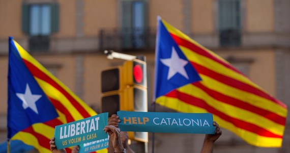 Proklamowanie niepodległości Katalonii w rezultacie referendum, to wyraz "pogardy dla państwa prawa", sprzeczny z konstytucją Hiszpanii - ocenił przewodniczący Parlamentu Europejskiego Antonio Tajani we włoskim dzienniku “Il Messaggero”. Dodał, że "nikt w Europie" nie zamierza tego uznać.