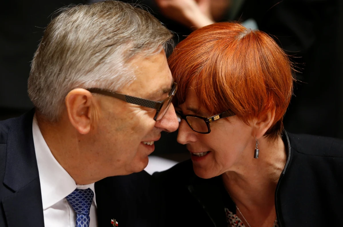 Polska była od początku negocjacji w sprawie delegowania pracowników gotowa do kompromisu. Zasygnalizowała to na wstępie minister Rafalska. "Dalecy jesteśmy od wykorzystywania retoryki populistycznej" - zadeklarowała. Nie było więc agresywnego tonu i wymachiwania szabelką, ale merytoryczne argumenty. Powiało czymś nowym.