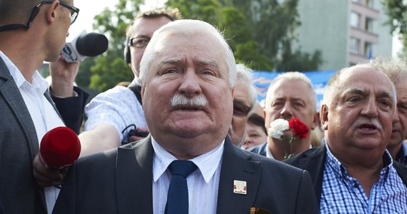 ​Krzysztof Wyszkowski ma przeprosić Lecha Wałęsę za swoje wypowiedzi w mediach, że przed kilku laty wygrał proces z byłym prezydentem dotyczący oskarżenia go o to, że był tajnym współpracownikiem SB o pseudonimie "Bolek" - orzekł Sąd Okręgowy w Gdańsku. Wyrok nie jest prawomocny.