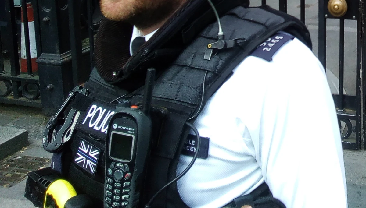 ​46-latek z Polski, który był już karany m.in. za posiadanie broni i usiłowanie morderstwa, po wylocie do Wielkiej Brytanii znów trafił do więzienia. Mężczyzna włamał się do domu i brutalnie zgwałcił mieszkającą tam kobietę.