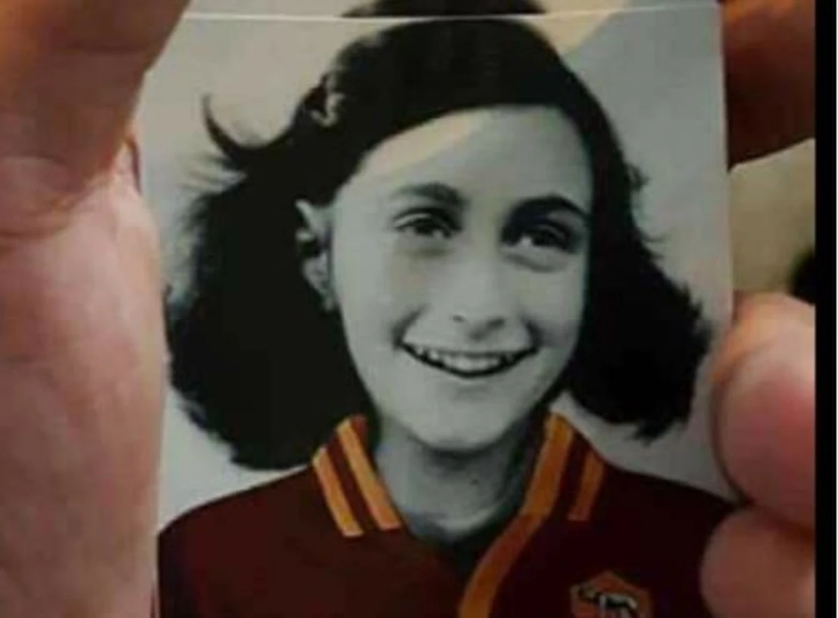 Szef Parlamentu Europejskiego Antonio Tajani, prezydent Włoch Sergio Mattarella i premier Paolo Gentiloni potępili fakt rozlepienia przez kibiców rzymskiego klubu piłkarskiego Lazio wizerunków ofiary holokaustu Anny Frank w koszulce klubu AS Roma. Nalepki pojawiły się na trybunach stadionu w Rzymie, zajmowanych przez kibiców Lazio. Prokuratura w Wiecznym Mieście wszczęła śledztwo w sprawie, jak ogłoszono, szerzenia nienawiści rasowej.