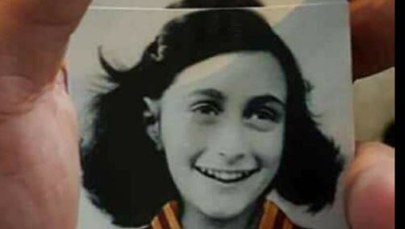 Anne Frank w koszulce AS Roma. Antysemicki skandal wywołany przez kibiców Lazio