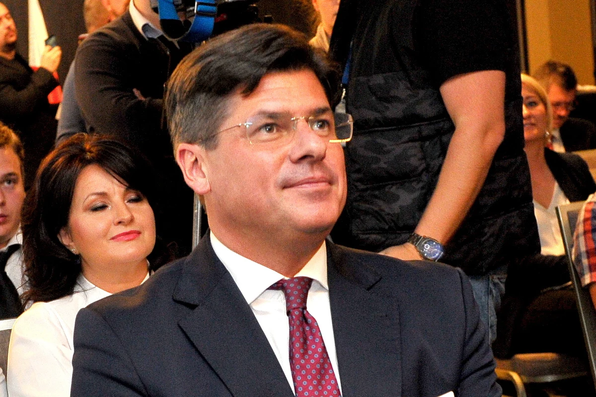 ​Polityk opozycji starał się o posadę prezesa rządowej agencji kosmicznej - donosi "Rzeczpospolita". Chodzi o posła Nowoczesnej Pawła Pudłowskiego. Po tym, jak sprawą zainteresowała się "Rz", wycofał się z konkursu. Katarzyna Lubnauer  przyznała w rozmowie z gazetą, że była zaskoczona kandydowaniem posła. 