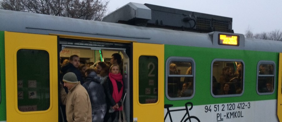 ​Poważne utrudnienia w kursowaniu pociągów - w tym Szybkiej Kolei Miejskiej - między Wejherowem a Lęborkiem na Pomorzu - informuje dziennikarz RMF FM Kuba Kaługa.