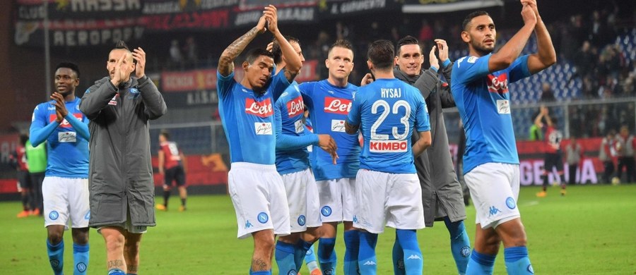 ​Napoli, z Piotrem Zielińskim w składzie, pokonało na wyjeździe Genoę 3:2 i wróciło na prowadzenie we włoskiej ekstraklasie piłkarskiej. W innym środowym spotkaniu 10. kolejki Juventus Turyn, z Wojciechem Szczęsnym w bramce, wygrał ze SPAL Bartosza Salamona 4:1.