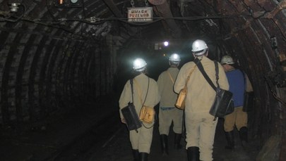 "Rz": Zaostrza się sytuacja w kopalniach Polskiej Grupy Górniczej. Związkowcy grożą strajkiem