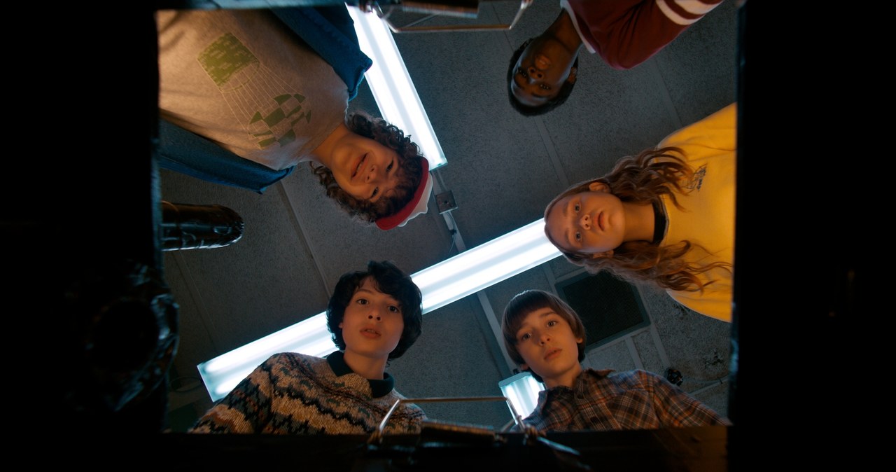 Fani "Stranger Things" mają powody do radości. W piątek, 27 października, na platformie Netflix odbywa się premiera drugiego sezonu "Stranger Things". Czy jeszcze gdzieś będzie można obejrzeć serial?